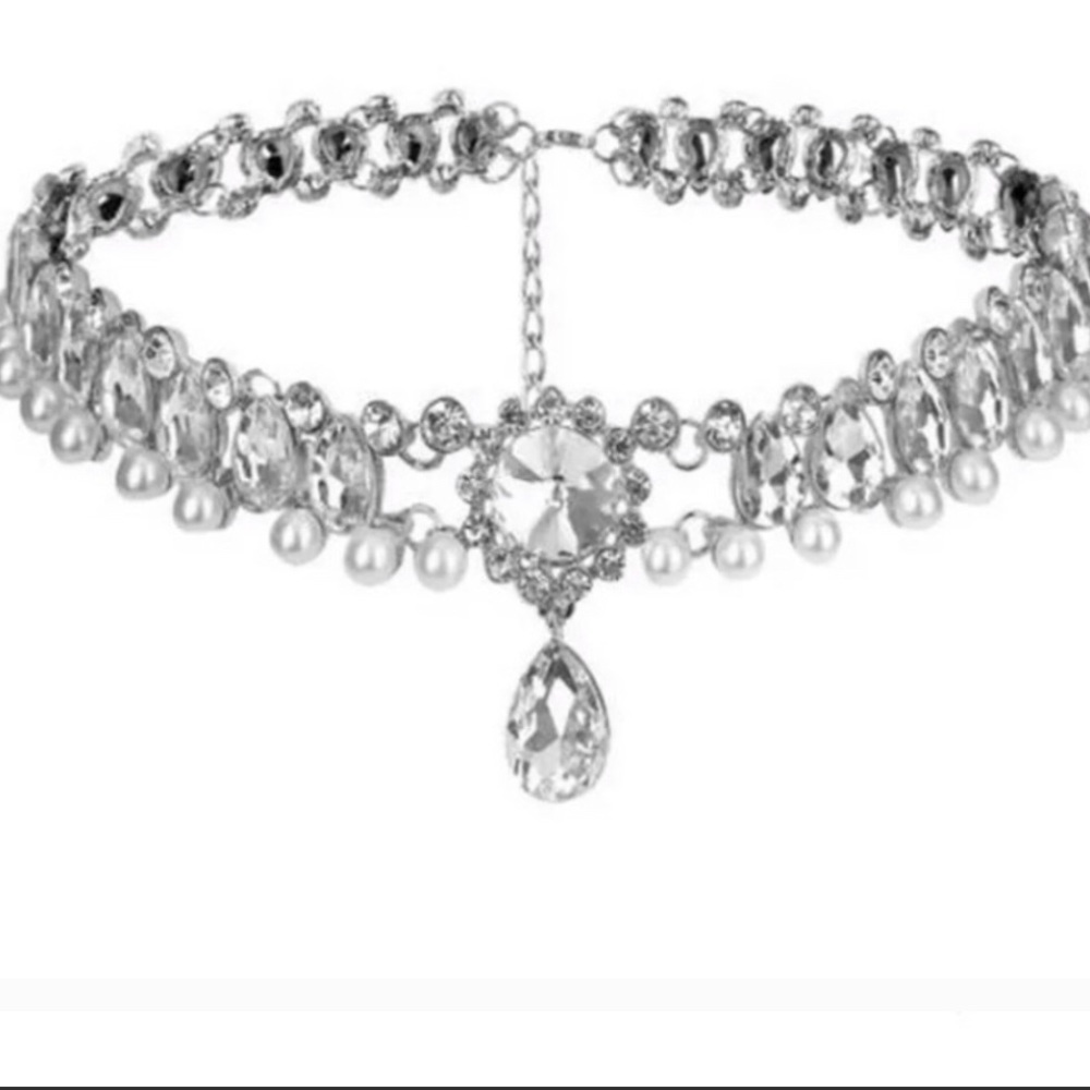 Astrid Crystal Choker
